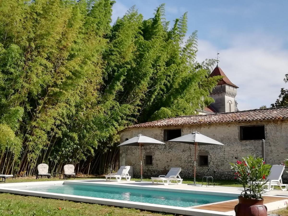 Chateau Des Salles Saint-Fort-sur-Gironde Exteriér fotografie